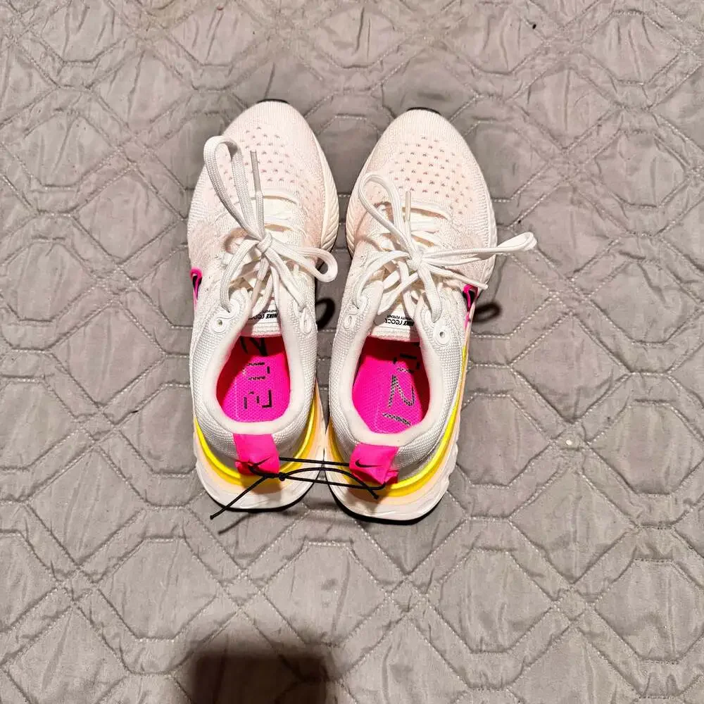 Nike React Infinity Run Flyknit 2 Rawdacious DJ5395-100 - Picture 4 of 8